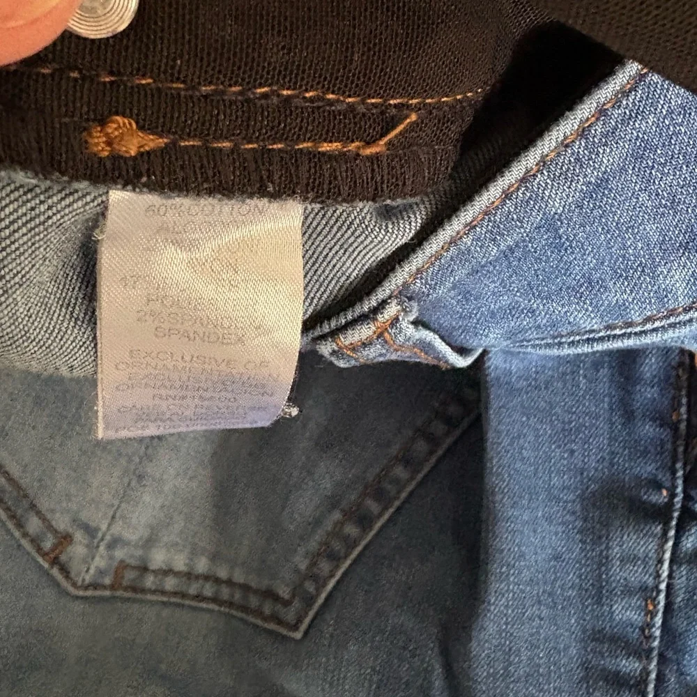 Democracy Women's Classic Blue Flare Jeans - Picture 6 of 8